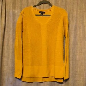 💛Rachel Zoe mustard sweater Sz M💛